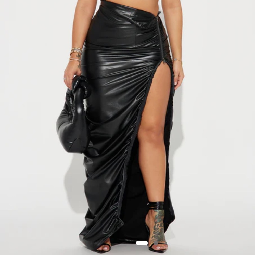 Angelina faux leather rouched side zip maxi skirt women’s XL - Picture 1 of 10